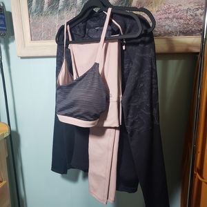 Fabletics - 3 pc set! High waisted leggings & matching bra +pull over top 💗